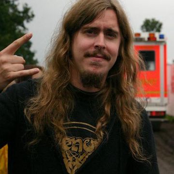 Где-то на фестивале, 2005.