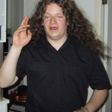 Весь в делах.