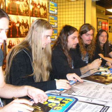 Автограф-сессия в Хельсинки, 2005.