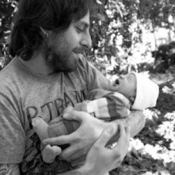 С сыном Ноаком, 2008.